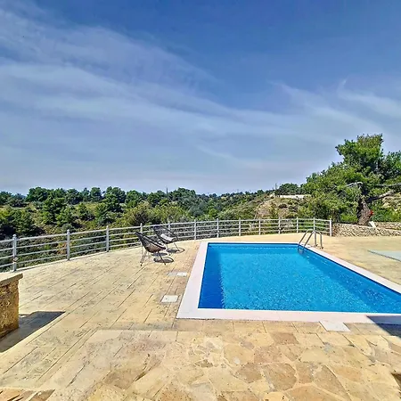 Seaview With Pool For 6 *